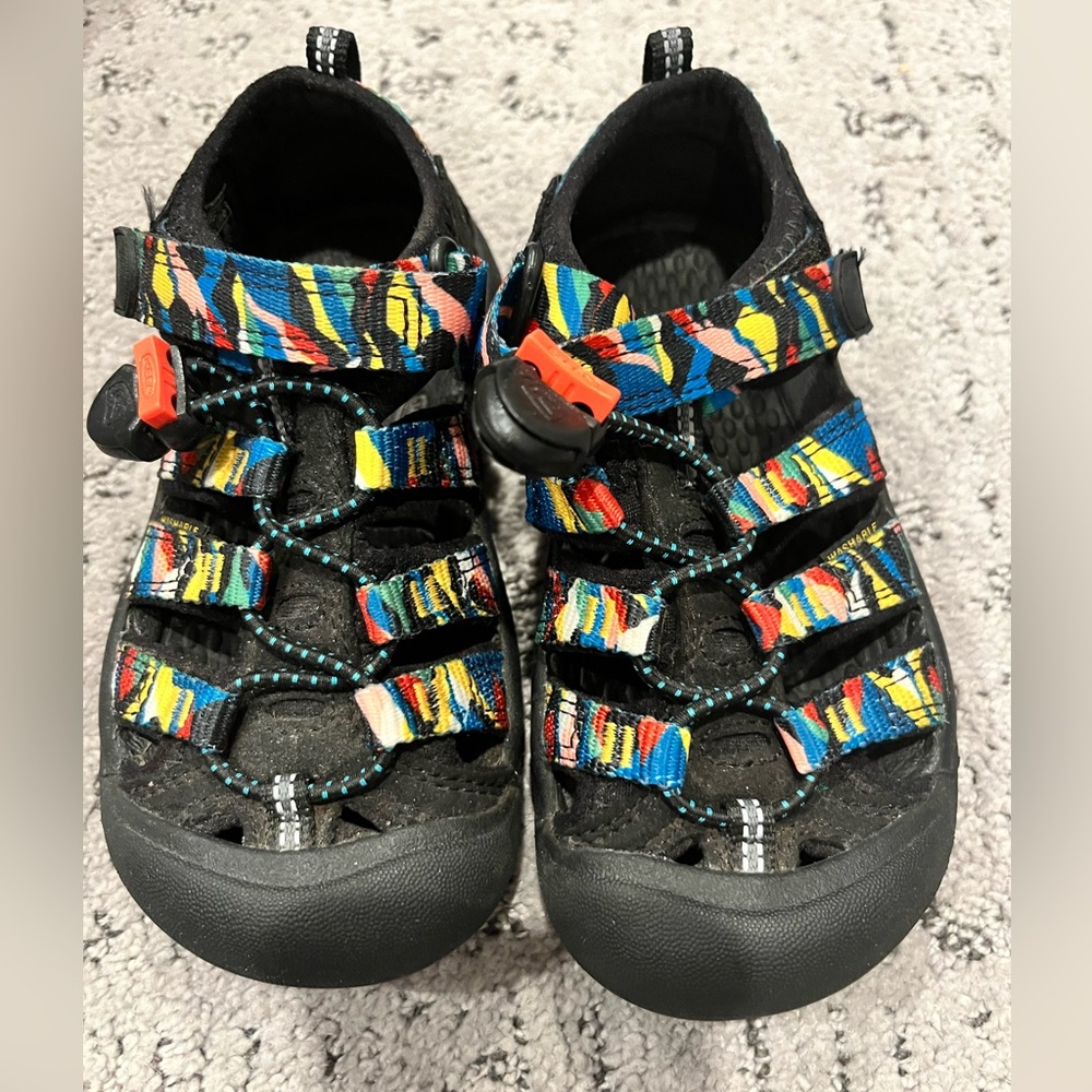 Keen Newport H2 black multi-color sandals -worn once! Sz10